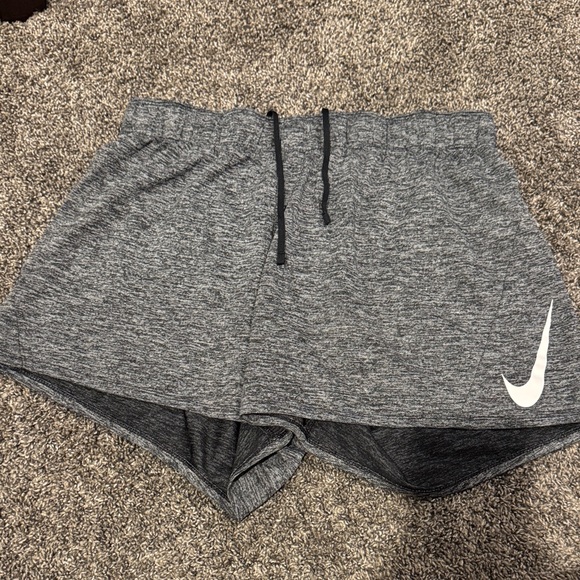 Nike Women's Heathered Gray Athletic Shorts - Picture 1 of 1